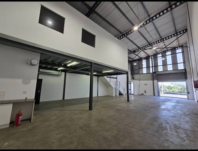 245M² WAREHOUSE TO LET IN MEADOWDALE